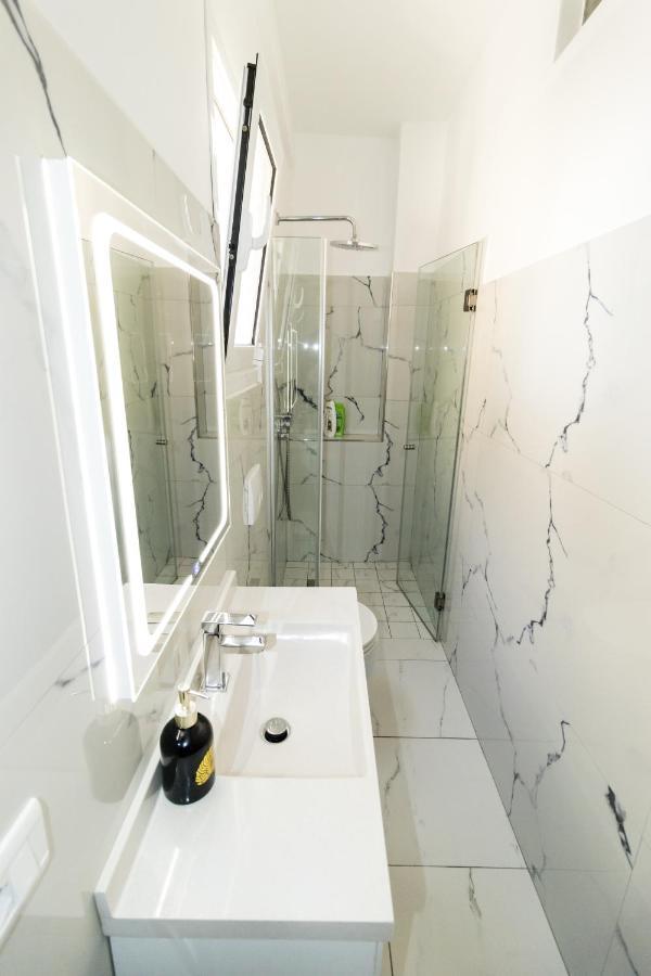Nikaj Premium Apartments Vlorë Exterior foto